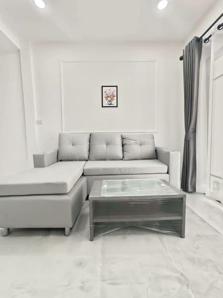 Wararak Rangsit Klong 3, Pathum Thani, Khlong Sam, Khlong Luang, Pathum Thani, 4 Bedrooms, 120 sqm, Townhouse For Sale, by วัลลภา จันทร์ชิรัตน์, 500252222 - DDproperty.com