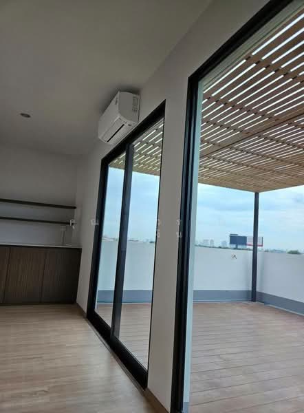 Nirvana DEFINE Krungthep Kreetha, Bangkok, Srinakarin-Romklao Road, Hua Mak, Bang Kapi, Bangkok, 3 Bedrooms, 203 sqm, Townhouse For Rent, by คุณรวีวรรณ อู่เงิน, 500252237 - DDproperty.com