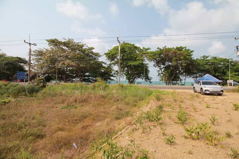 Beachfront Land for Sale 5-2-46 Rai Mae Ramphueng Beach, Rayong Prime Plot with 3 Road Access, Rayong, Taphong, Muang Rayong, Rayong, , 8,984 sqm, Land For Sale, by สุเทพ พสุวณิชย์กุล, 500252240 - DDproperty.com
