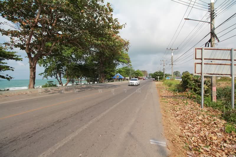 Beachfront Land for Sale 5-2-46 Rai Mae Ramphueng Beach, Rayong Prime Plot with 3 Road Access, Rayong, Taphong, Muang Rayong, Rayong, , 8,984 sqm, Land For Sale, by สุเทพ พสุวณิชย์กุล, 500252240 - DDproperty.com