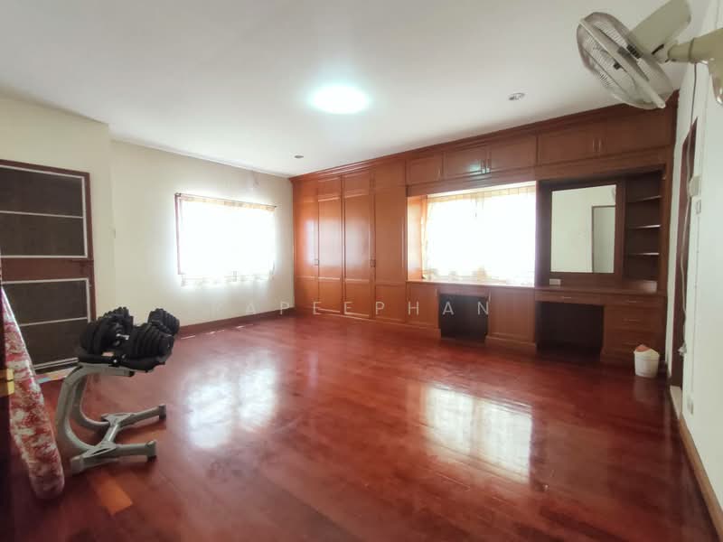 Rangsiya Village, Udomsuk 58, Bangkok, Bang Na Nuea, Bang Na, Bangkok, 5 Bedrooms, 280 sqm, Single Detached House For Rent, by Rapeephan, 500252261 - DDproperty.com