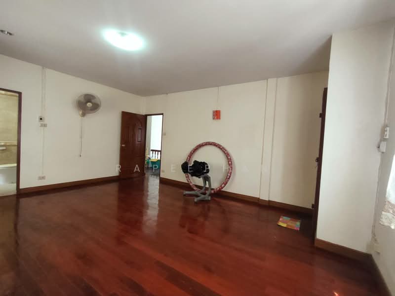 Rangsiya Village, Udomsuk 58, Bangkok, Bang Na Nuea, Bang Na, Bangkok, 5 Bedrooms, 280 sqm, Single Detached House For Rent, by Rapeephan, 500252261 - DDproperty.com