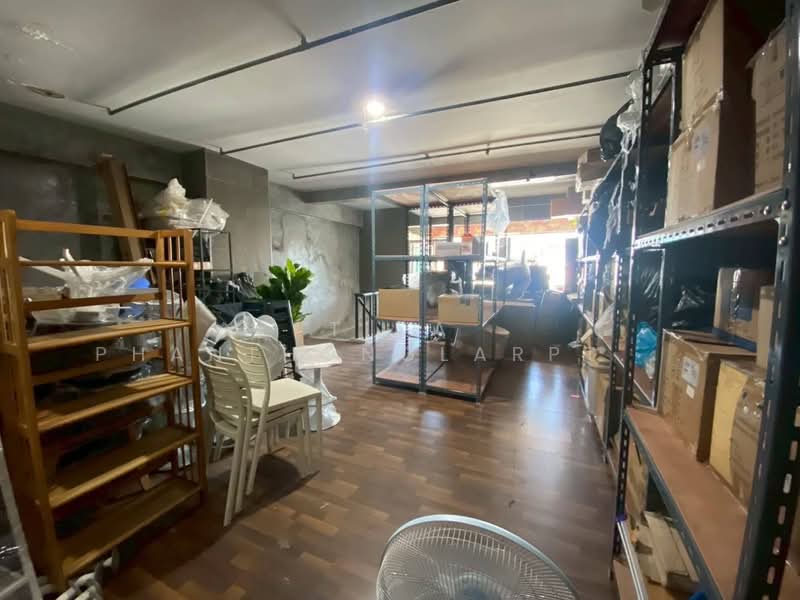 Rental, office building, RCA project, 2 rooms, 4 floors and a floating floor with escalators, Bangkok, Bang Kapi, Huai Khwang, Bangkok, , 430 sqm, Office Space For Rent, by Tida phanthonglarptawee, 500252268 - DDproperty.com