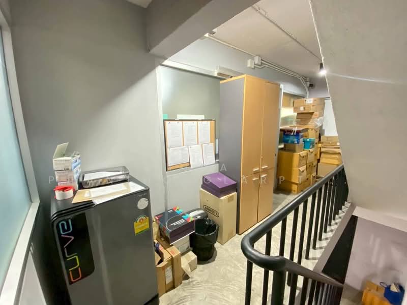 Rental, office building, RCA project, 2 rooms, 4 floors and a floating floor with escalators, Bangkok, Bang Kapi, Huai Khwang, Bangkok, , 430 sqm, Office Space For Rent, by Tida phanthonglarptawee, 500252268 - DDproperty.com