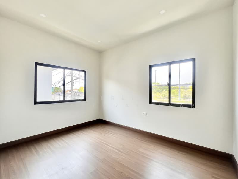 แกรนด์ บริทาเนีย กรุงเทพกรีฑา – สุวรรณภูมิ​, กรุงเทพ, ร่มเกล้า, คลองสามประเวศ, ลาดกระบัง, กรุงเทพ, 300 ตร.ม., บ้านเดี่ยว ขาย, โดย Cherlin  Lophattarakulsart, 500252308 - DDproperty.com