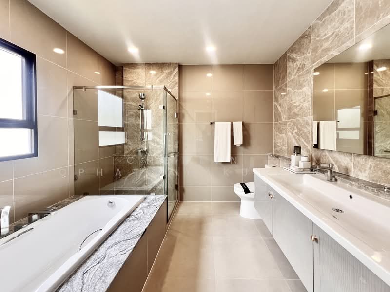 Grand Britannia Krungthep Kreetha – Suvarnabhumi, Bangkok, ร่มเกล้า, Khlong Sam Prawet, Lat Krabang, Bangkok, 4 Bedrooms, 280 sqm, Single Detached House For Sale, by Cherlin  Lophattarakulsart, 500252325 - DDproperty.com