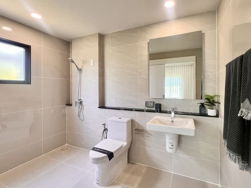 Grand Britannia Krungthep Kreetha – Suvarnabhumi, Bangkok, ร่มเกล้า, Khlong Sam Prawet, Lat Krabang, Bangkok, 4 Bedrooms, 280 sqm, Single Detached House For Sale, by Cherlin  Lophattarakulsart, 500252325 - DDproperty.com