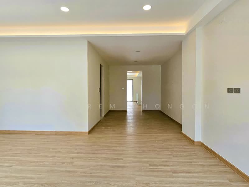 ทาวน์โฮม พหลโยธิน 23, Bangkok, Chatuchak, Chatuchak, Bangkok, 2 Bedrooms, 250 sqm, Townhouse For Sale, by Preeprem Thongon, 500252336 - DDproperty.com