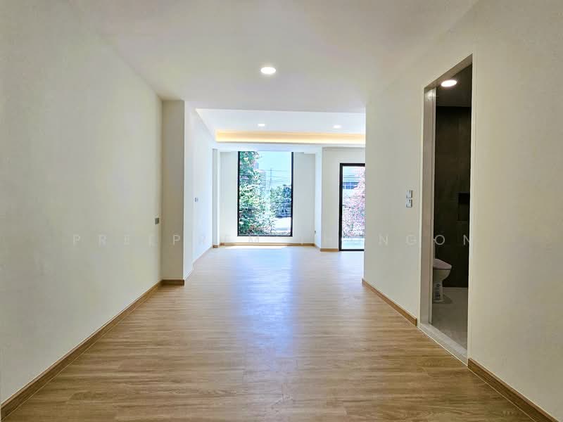 ทาวน์โฮม พหลโยธิน 23, Bangkok, Chatuchak, Chatuchak, Bangkok, 2 Bedrooms, 250 sqm, Townhouse For Sale, by Preeprem Thongon, 500252336 - DDproperty.com