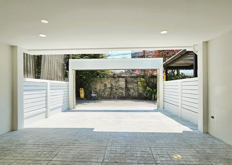 ทาวน์โฮม พหลโยธิน 23, Bangkok, Chatuchak, Chatuchak, Bangkok, 2 Bedrooms, 250 sqm, Townhouse For Sale, by Preeprem Thongon, 500252336 - DDproperty.com