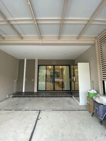 Patio Srinakarin-Rama 9 : พาทิโอ ศรีนครินทร์-พระราม 9, กรุงเทพ, ถนนกรุงเทพกรีฑา, หัวหมาก, บางกะปิ, กรุงเทพ, 180 ตร.ม., ทาวน์เฮ้าส์ ให้เช่า, โดย บุษบา รัตนวงษ์ชัย, 500252382 - DDproperty.com