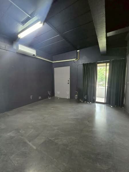 Sriwara Town in Town, Bangkok, Sriwara Road, Phlapphla, Wang Thonglang, Bangkok, 8 Bedrooms, 600 sqm, Townhouse For Rent, by บุษบา รัตนวงษ์ชัย, 500252387 - DDproperty.com