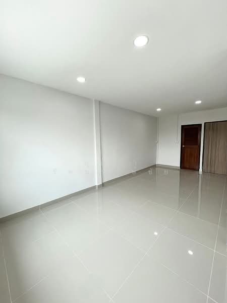 ทำเลนวมินทร์ 32 ให้เช่าทาวน์เฮ้าส์ 2 ชั้น รีโนเวทใหม่ ม.คลองจั่นวิลล่า บ้านสวย ทำเลดี พร้อมอยู่, Bangkok, นวมินทร์, Khlong Kum, Bueng Kum, Bangkok, 3 Bedrooms, 190 sqm, Townhouse For Rent, by บุษบา รัตนวงษ์ชัย, 500252389 - DDproperty.com