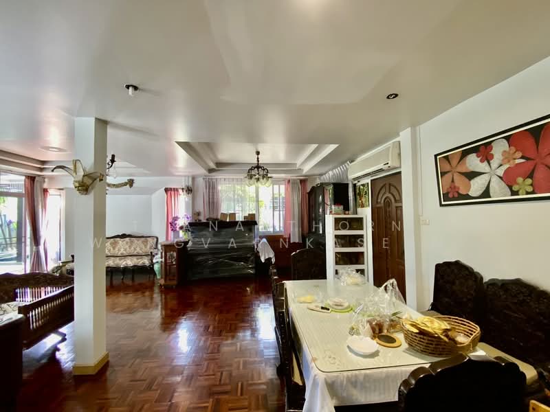 อมรพันธ์ 9, Bangkok, Lat Phrao, Lat Phrao, Bangkok, 5 Bedrooms, 300 sqm, Single Detached House For Sale, by Thananthorn Wongvarnkaseam, 500252390 - DDproperty.com