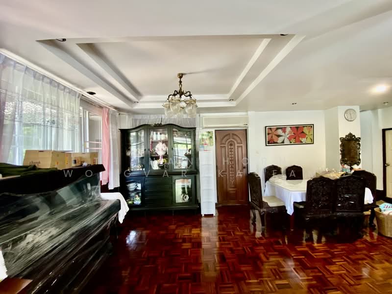 อมรพันธ์ 9, Bangkok, Lat Phrao, Lat Phrao, Bangkok, 5 Bedrooms, 300 sqm, Single Detached House For Sale, by Thananthorn Wongvarnkaseam, 500252390 - DDproperty.com