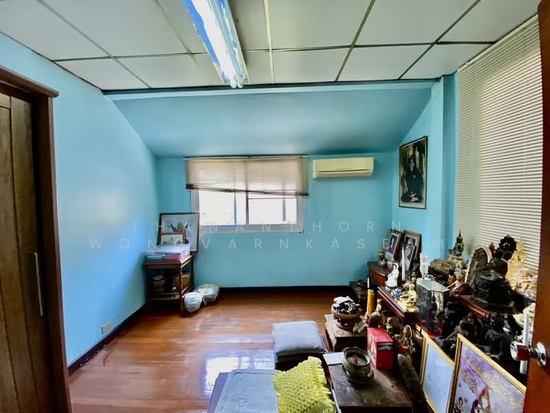 อมรพันธ์ 9, Bangkok, Lat Phrao, Lat Phrao, Bangkok, 5 Bedrooms, 300 sqm, Single Detached House For Sale, by Thananthorn Wongvarnkaseam, 500252390 - DDproperty.com