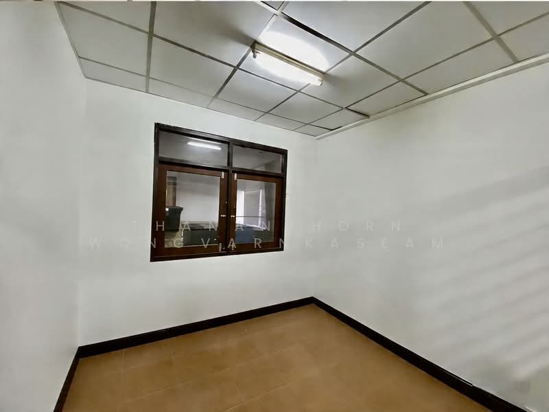 อมรพันธ์ 9, Bangkok, Lat Phrao, Lat Phrao, Bangkok, 5 Bedrooms, 300 sqm, Single Detached House For Sale, by Thananthorn Wongvarnkaseam, 500252390 - DDproperty.com