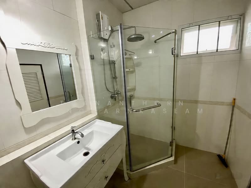 อมรพันธ์ 9, Bangkok, Lat Phrao, Lat Phrao, Bangkok, 5 Bedrooms, 300 sqm, Single Detached House For Sale, by Thananthorn Wongvarnkaseam, 500252390 - DDproperty.com