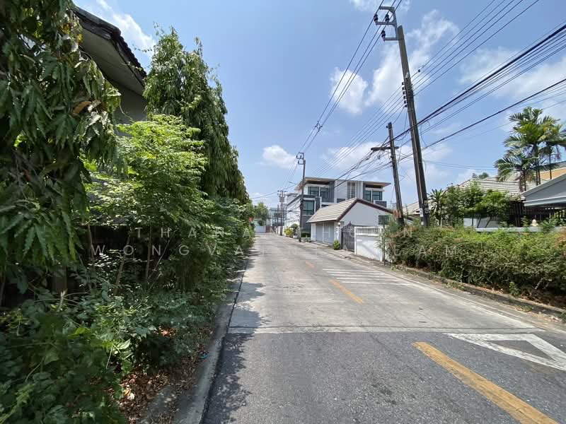 อมรพันธ์ 9, Bangkok, Lat Phrao, Lat Phrao, Bangkok, 5 Bedrooms, 300 sqm, Single Detached House For Sale, by Thananthorn Wongvarnkaseam, 500252390 - DDproperty.com