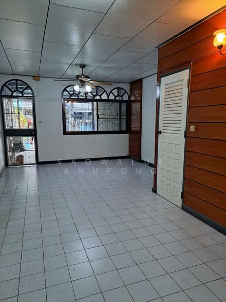 เสนาวิลล่า 84 ถนนลาดพร้าว แฮปปี้แลนด์, Bangkok, Khlong Chan, Bang Kapi, Bangkok, 2 Bedrooms, 100 sqm, Townhouse For Sale, by Saowaluk Anupong, 500252406 - DDproperty.com