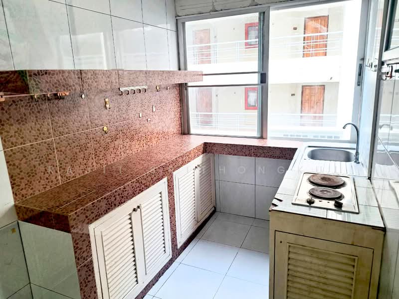 Pattaya Beach Condo : พัทยา บีช คอนโด, ชลบุรี, หนองปรือ, บางละมุง, ชลบุรี, 68 ตร.ม., คอนโด ขาย, โดย Rajit Srithongkul, 500252491 - DDproperty.com