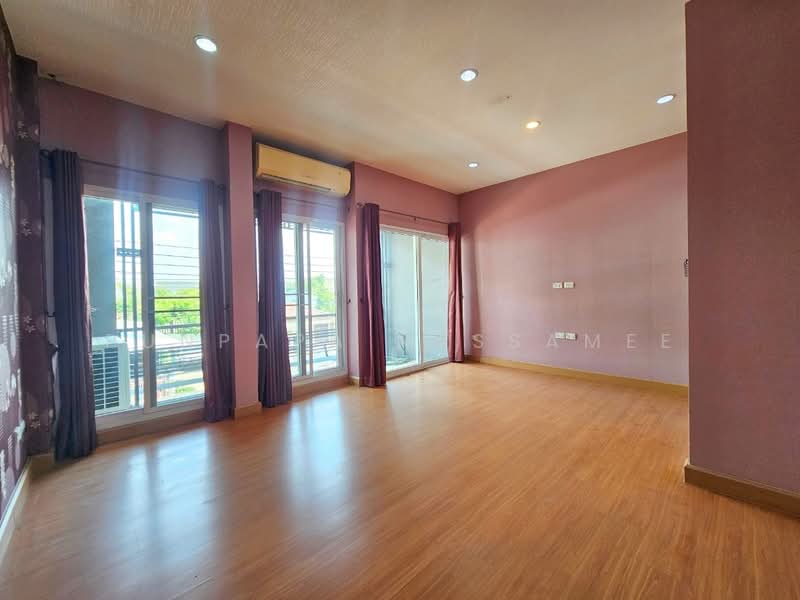 The Story Ratchaphruk, Nonthaburi, Bang Kruai-Sai Noi Road, Bang Krang, Muang Nonthaburi, Nonthaburi, 4 Bedrooms, 165 sqm, Townhouse For Sale, by Punpapa Rassamee, 500252502 - DDproperty.com