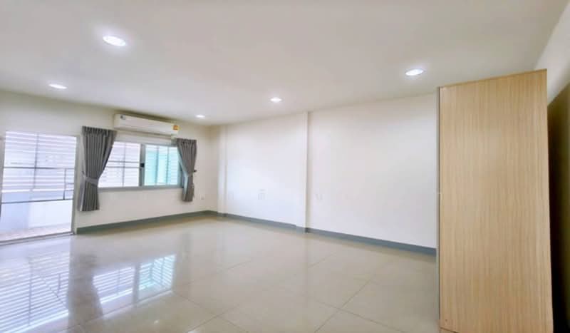 หมู่บ้าน 84 แมนชั่น : Baan 84 Mansion, กรุงเทพ, วังทองหลาง, วังทองหลาง, กรุงเทพ, 250 ตร.ม., ทาวน์เฮ้าส์ ขาย, โดย ชนะชาติ นนท์ตา, 500252520 - DDproperty.com