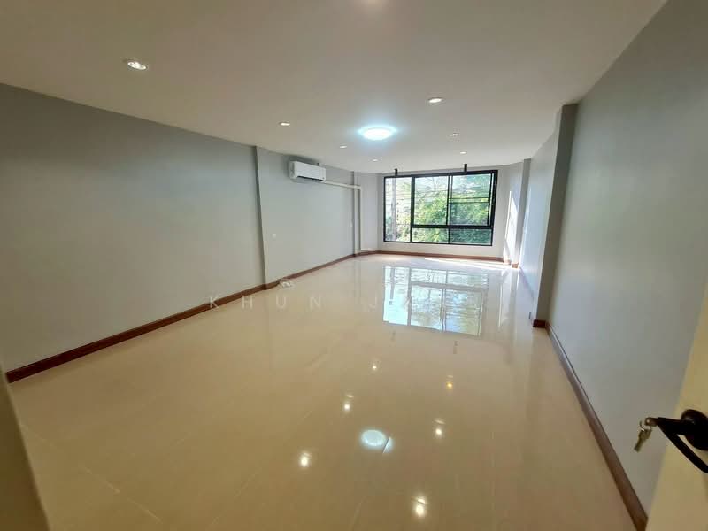 Townhome for Rent Near BTS Bang Chak (SPSJP274), Bangkok, สุขุมวิท91, Bang Chak, Phra Khanong, Bangkok, 6 Bedrooms, 310 sqm, Townhouse For Rent, by Khun Jane, 500252560 - DDproperty.com