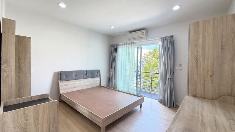 Baan Klang Muang Sukhumvit 77, Bangkok, Soi On Nut 17, Suan Luang, Suan Luang, Bangkok, 4 Bedrooms, 178 sqm, Townhouse For Sale, by Ponwimol Wipanarapai, 500252597 - DDproperty.com