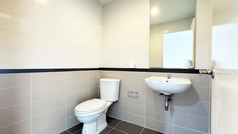 Baan Klang Muang Sukhumvit 77, Bangkok, Soi On Nut 17, Suan Luang, Suan Luang, Bangkok, 4 Bedrooms, 178 sqm, Townhouse For Sale, by Ponwimol Wipanarapai, 500252597 - DDproperty.com