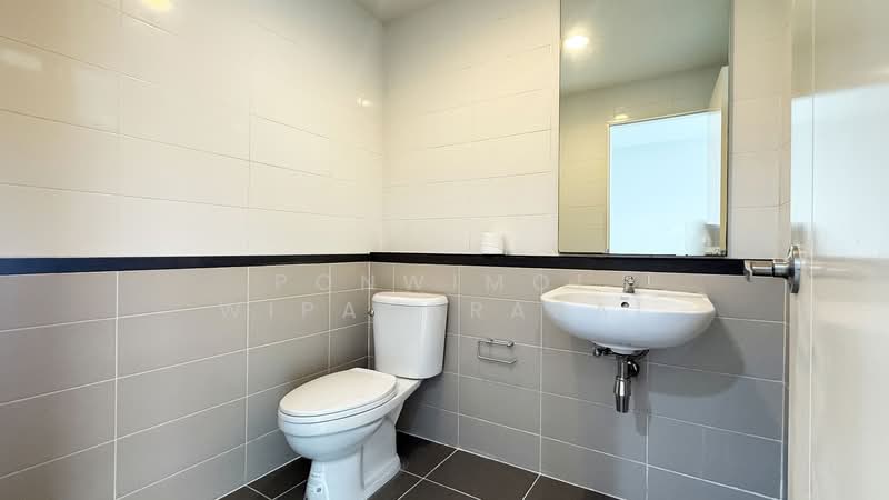 Baan Klang Muang Sukhumvit 77, Bangkok, Soi On Nut 17, Suan Luang, Suan Luang, Bangkok, 4 Bedrooms, 178 sqm, Townhouse For Sale, by Ponwimol Wipanarapai, 500252597 - DDproperty.com