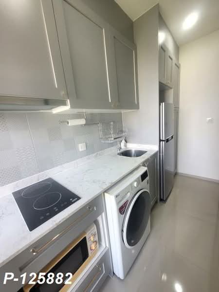 Life Asoke, Bangkok, Asoke-Dindang Road, Bang Kapi, Huai Khwang, Bangkok, 1 Bedroom, 30 sqm, Condo For Rent, by Nichaphat Sakunchayapha, 500252626 - DDproperty.com