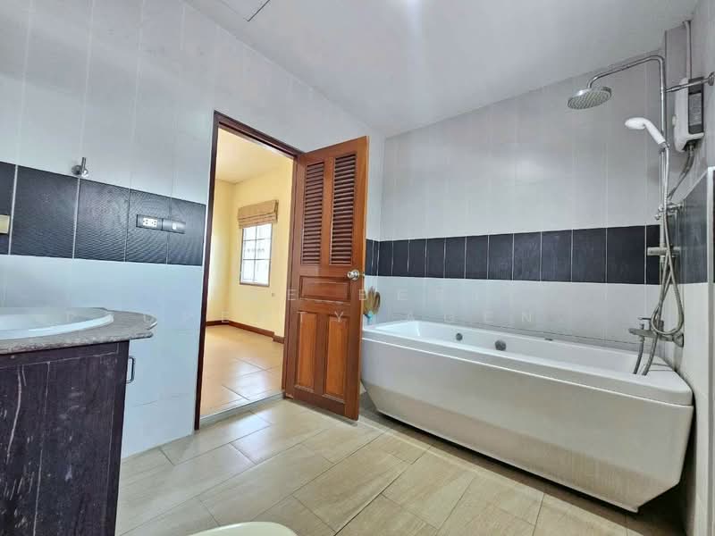 For Sale - บ้านเดี่ยวพร้อมที่ดินบ้านบึง ชลบุรี, Chon Buri (Pattaya)