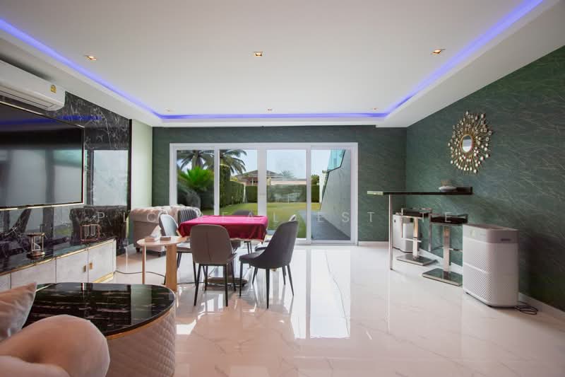 Luxury Pool Villa for Sale Pattaya 10 Bedroom Hilltop Estate, Chon Buri (Pattaya), Bang Lamung, Bang Lamung (Pattaya), Chon Buri (Pattaya), 10+ Bedrooms, 1,200 sqm, Villa For Sale, by PLC real estate, 500252688 - DDproperty.com