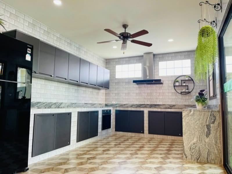 4-BR House, Chon Buri (Pattaya), Nong Pru, Bang Lamung (Pattaya), Chon Buri (Pattaya), 4 Bedrooms, 200 sqm, Single Detached House For Sale, by Thanyalag Chanchodtanakul, 500252705 - DDproperty.com