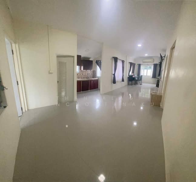 For Sale - 2-BR House, Chon Buri (Pattaya)