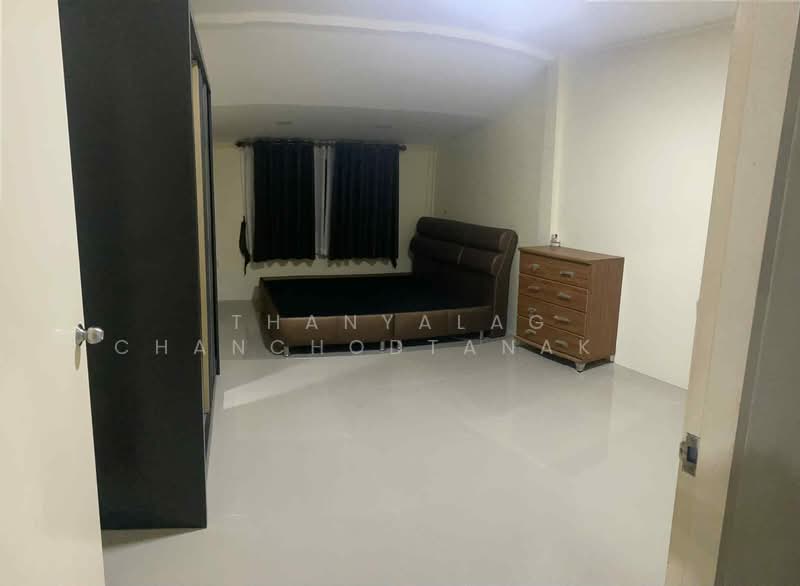 For Sale - 2-BR House, Chon Buri (Pattaya)