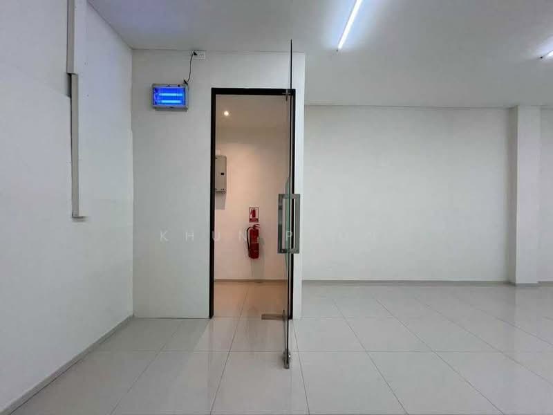 For Rent - For Rent: Warehouse + Office with Cargo Lift, Sukhumvit 103 (SPSSR174), Bangkok