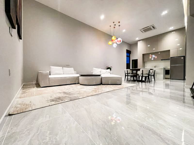 3 Bedroom Pool Villa for Sale in East Pattaya, Chon Buri (Pattaya), Bang Lamung, Bang Lamung (Pattaya), Chon Buri (Pattaya), 3 Bedrooms, 380 sqm, Villa For Sale, by PLC real estate, 500252788 - DDproperty.com