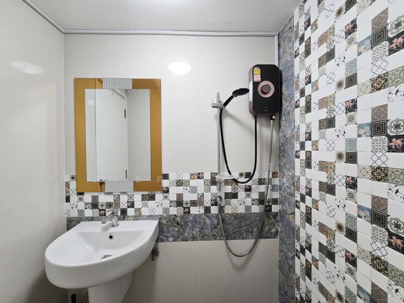 Golden Town Rattanathibet-Saima Station, Nonthaburi, Soi Wat Pleng-Bang Na Alley, Rattanathibet Road, Talat Kwan, Muang Nonthaburi, Nonthaburi, 4 Bedrooms, 131 sqm, Townhouse For Sale, by The Best Property Agent นะ, 500252791 - DDproperty.com