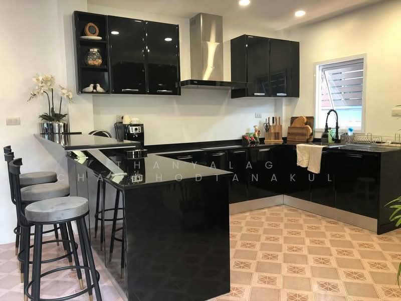 4-BR House, Surat Thani, Bang Kung, Muang Surat Thani, Surat Thani, 4 Bedrooms, 325 sqm, Single Detached House For Sale, by Thanyalag Chanchodtanakul, 500252817 - DDproperty.com