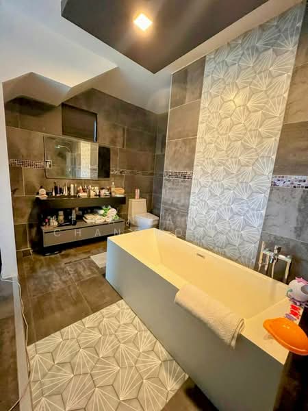 undefined, Chon Buri (Pattaya), Nong Pru, Bang Lamung (Pattaya), Chon Buri (Pattaya), 5 Bedrooms, 300 sqm, Villa For Sale, by Thanyalag Chanchodtanakul, 500252868 - DDproperty.com