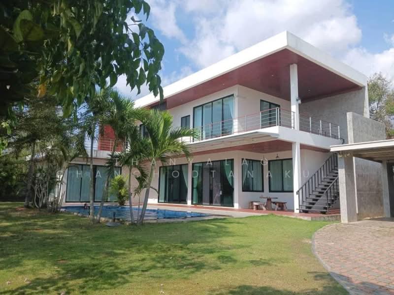 3-BR Villa, Chon Buri (Pattaya), Poong, Bang Lamung (Pattaya), Chon Buri (Pattaya), 3 Bedrooms, 836 sqm, Villa For Sale, by Thanyalag Chanchodtanakul, 500252921 - DDproperty.com