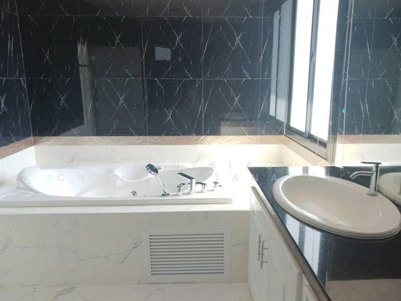 3-BR Villa, Chon Buri (Pattaya), Poong, Bang Lamung (Pattaya), Chon Buri (Pattaya), 3 Bedrooms, 836 sqm, Villa For Sale, by Thanyalag Chanchodtanakul, 500252921 - DDproperty.com