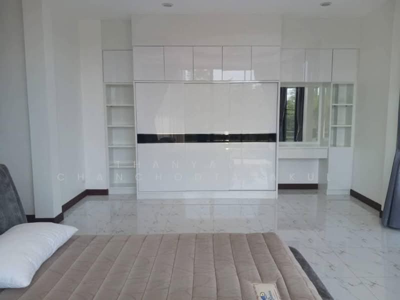 3-BR Villa, Chon Buri (Pattaya), Poong, Bang Lamung (Pattaya), Chon Buri (Pattaya), 3 Bedrooms, 836 sqm, Villa For Sale, by Thanyalag Chanchodtanakul, 500252921 - DDproperty.com