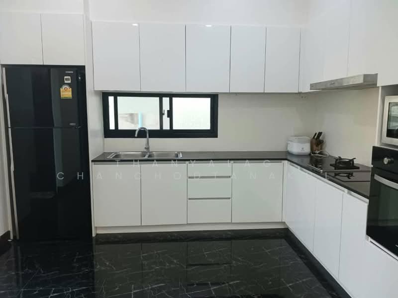 3-BR Villa, Chon Buri (Pattaya), Poong, Bang Lamung (Pattaya), Chon Buri (Pattaya), 3 Bedrooms, 836 sqm, Villa For Sale, by Thanyalag Chanchodtanakul, 500252921 - DDproperty.com