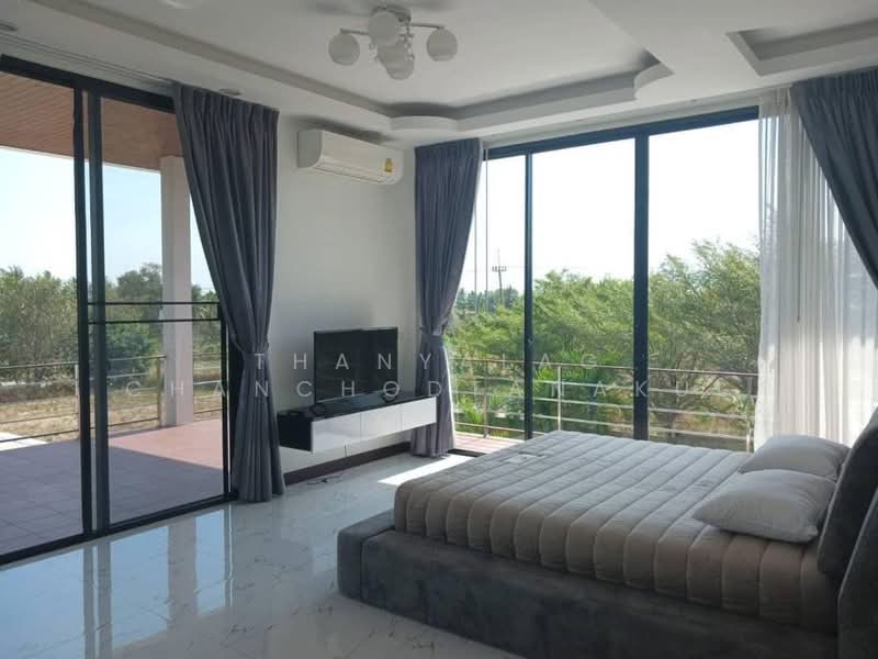 3-BR Villa, Chon Buri (Pattaya), Poong, Bang Lamung (Pattaya), Chon Buri (Pattaya), 3 Bedrooms, 836 sqm, Villa For Sale, by Thanyalag Chanchodtanakul, 500252921 - DDproperty.com