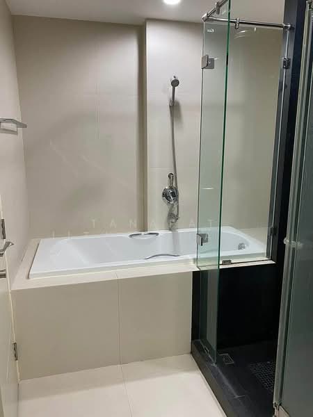 The Crest Sukhumvit 24, Bangkok, Soi Methi Niwet, Khong Tan, Khlong Toei, Bangkok, 1 Bedroom, 52 sqm, Condo For Rent, by Tanapat Jitwatcharakomol, 500252929 - DDproperty.com