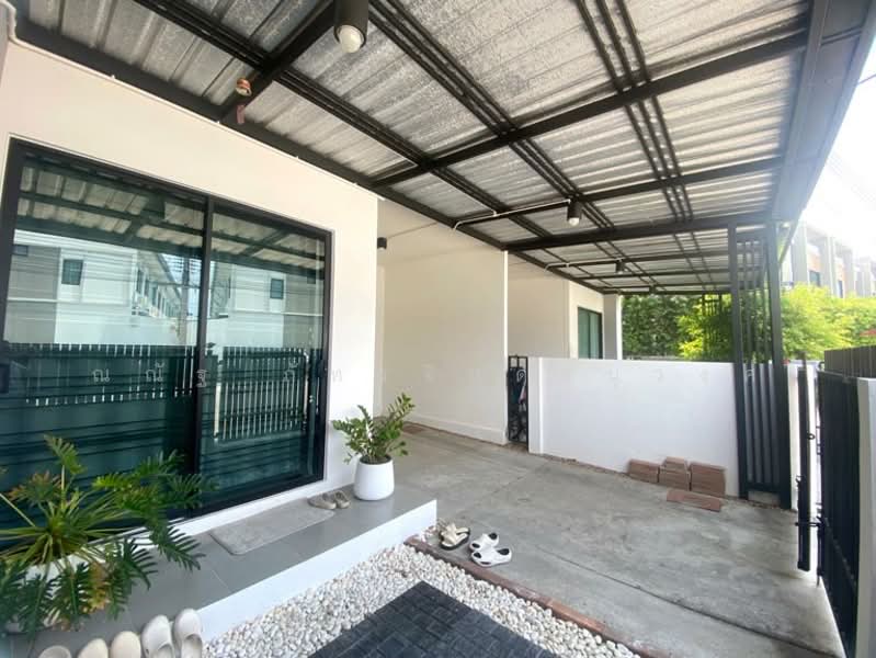 S Gate Bangkok-Pathumthani, Pathum Thani, Soi Wat Nong Prong, Bang Dua, Muang Pathum Thani, Pathum Thani, 3 Bedrooms, 110 sqm, Townhouse For Sale, by ณณัฐ ภัทรจินดานุวงศ์, 500252958 - DDproperty.com