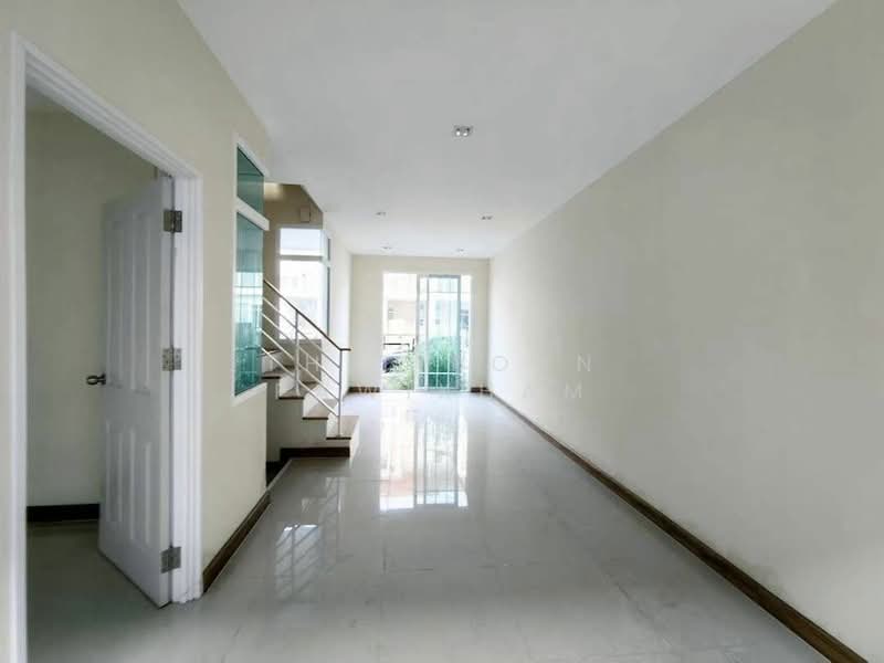 4-BR Townhouse, Chon Buri (Pattaya), Nong Pru, Bang Lamung (Pattaya), Chon Buri (Pattaya), 4 Bedrooms, 325 sqm, Townhouse For Sale, by Thitiporn Pawikham, 500252959 - DDproperty.com